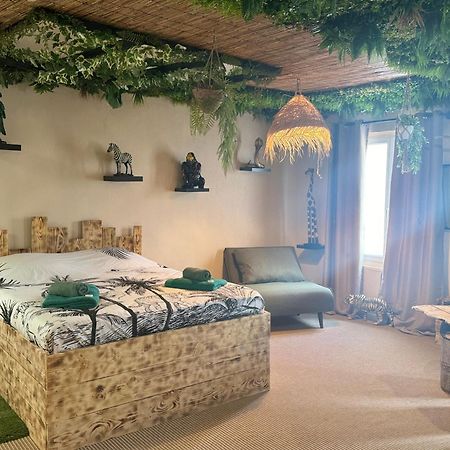 Bed and Breakfast La Jungle De Sissy à Les Les Saintes-Maries-de-la-Mer Extérieur photo
